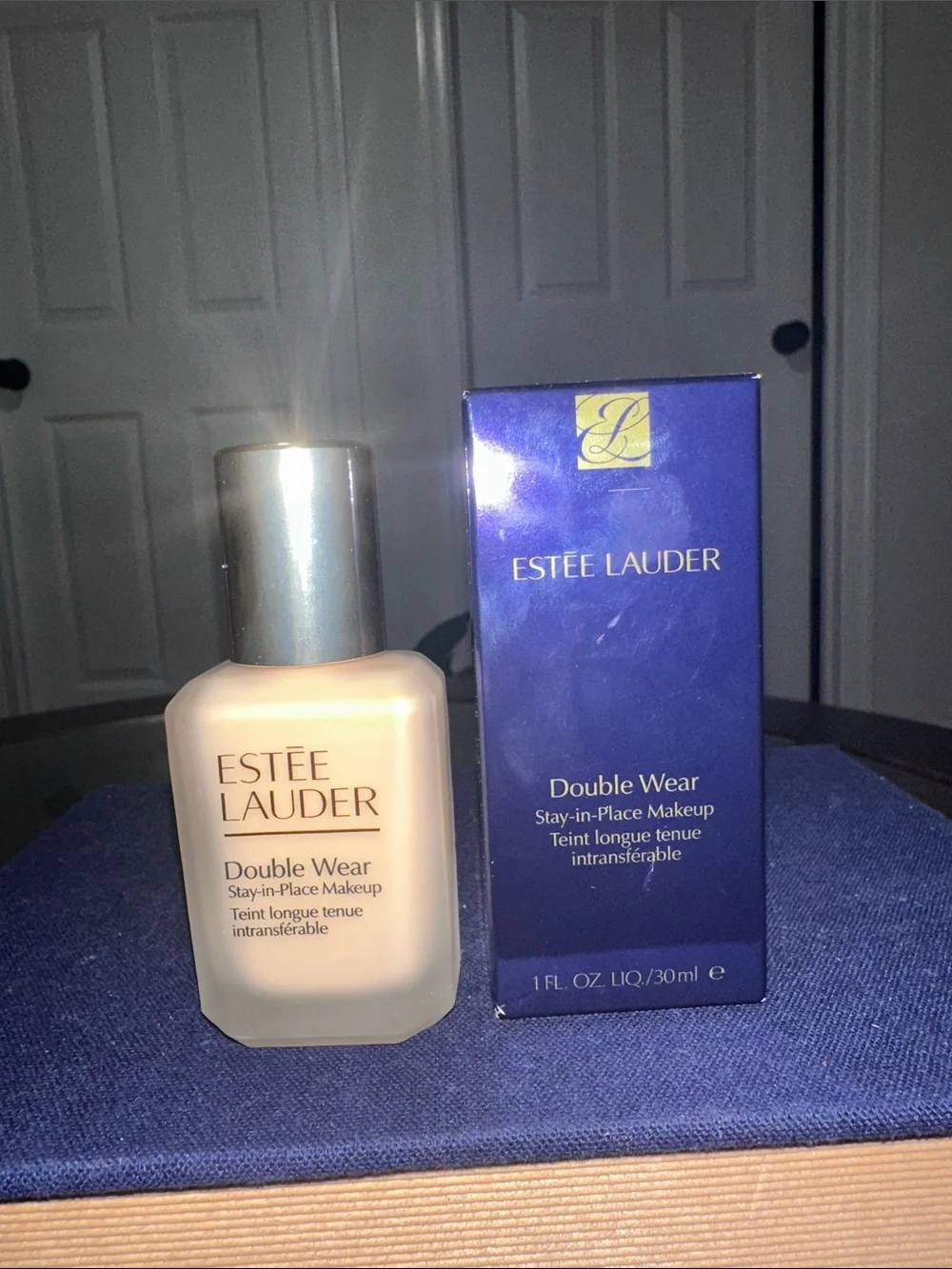 Estee Lauder Double Wear Foundation - Beige Bottle with Blue Box